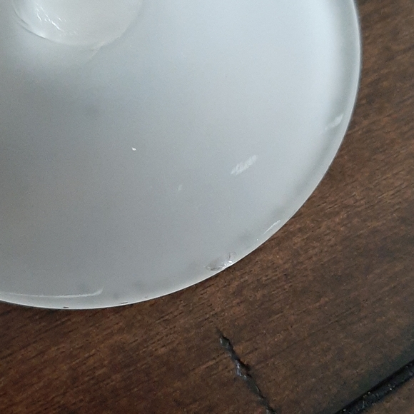 Delicate glass stemmed candle holder - Picture 6 of 8